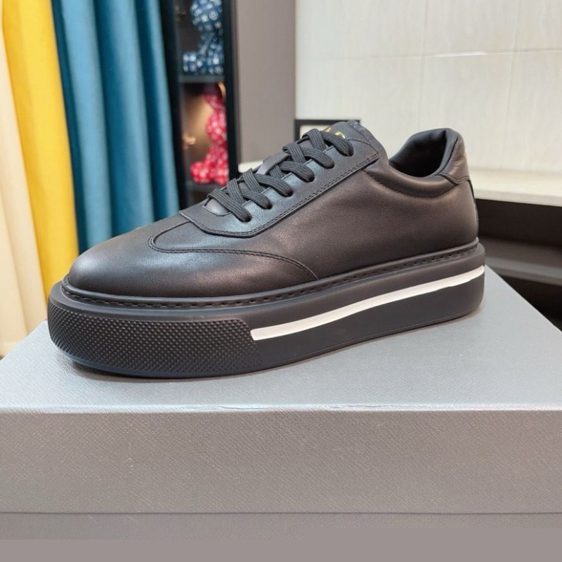 Pra*a casual shoes